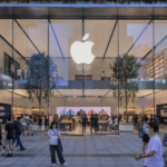 Apple stock falls to key support ahead of foldable iPhone launch: buy the dip?